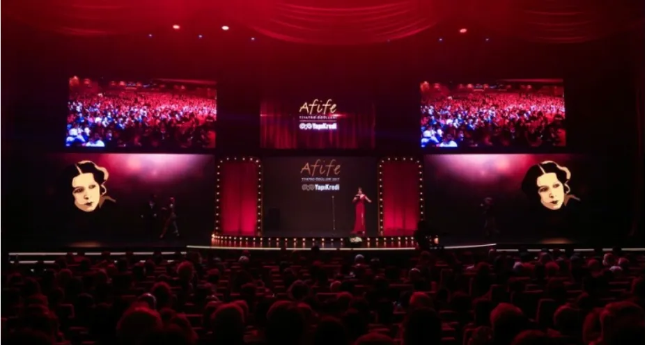 28'inci Afife Tiyatro Ödülleri: En iyi oyun 'Lucy'-DİKEN